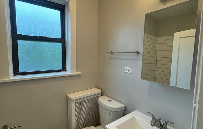 1 bed, 1 bath, 590 sqft, $1,745, Unit 609-2H