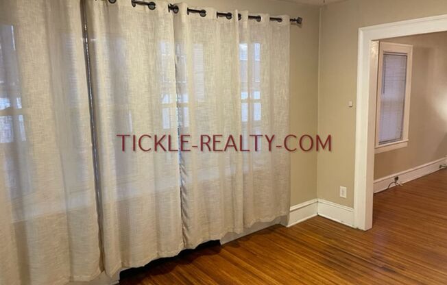 2 beds, 1 bath, $1,325, Unit Upper