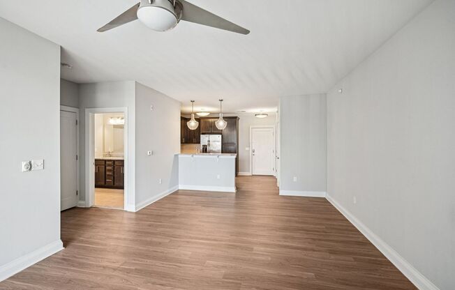 1 bed, 1 bath, 847 sqft, $2,889, Unit 6404