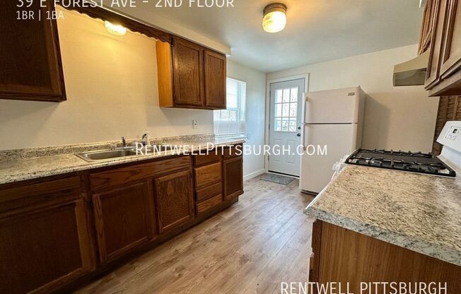 39 E FRST AVE