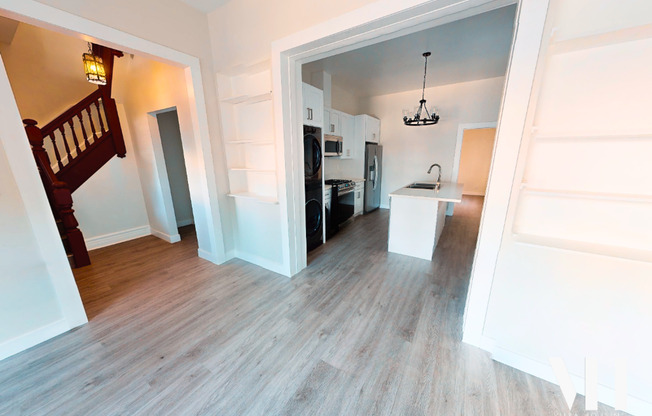 1142 W 25th Street House