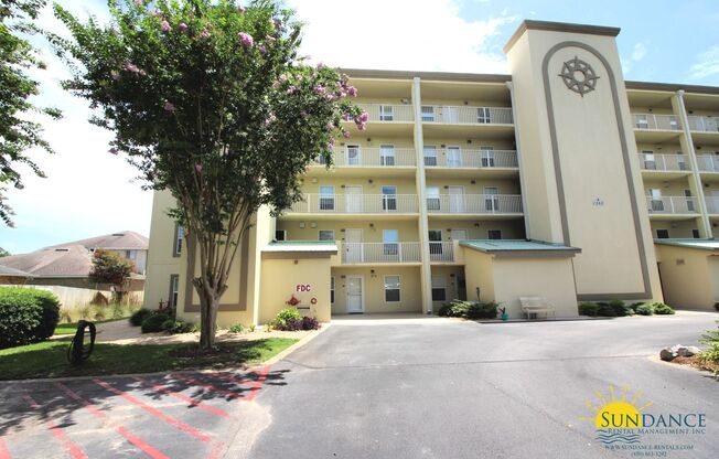 Gorgeous 3 Bedroom Condo in Mary Esther