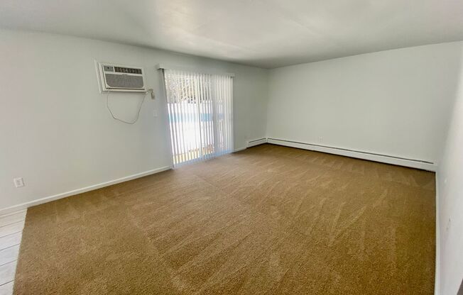 2 beds, 1 bath, 900 sqft, $1,295, Unit 19