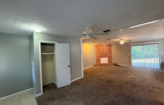 Comfortable SW Gainesville Home with Large Yard