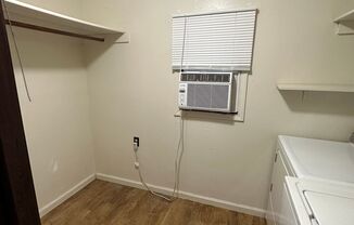 1 bed, 1 bath, $925, Unit C