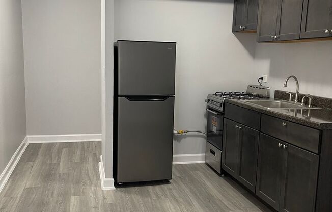 1 bed, 1 bath, $1,325, Unit 420