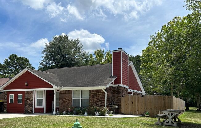 Forest Ridge off Middleground Road