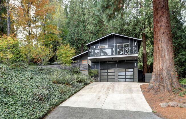 3bd, 2.5ba Private Oasis in the Heart of Bellevue Available Now!