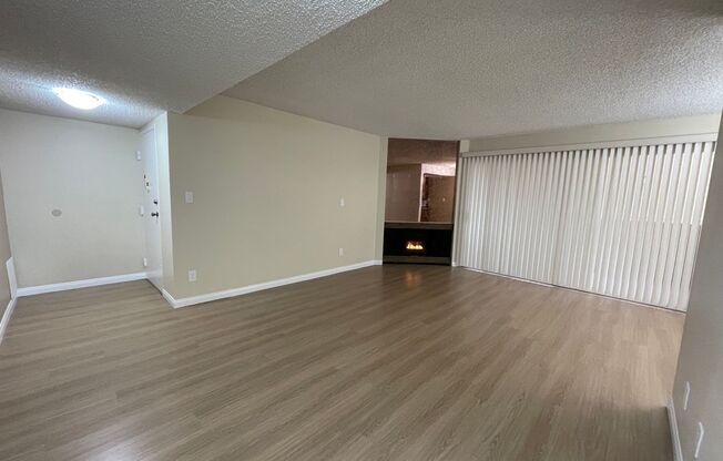 APT GRAND 300
