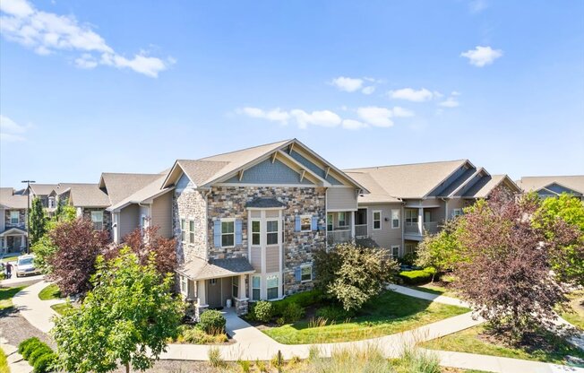 the preserve at ballantyne commons apartment exterior