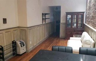 1 bed, 1 bath, 550 sqft, $2,100, Unit 1L