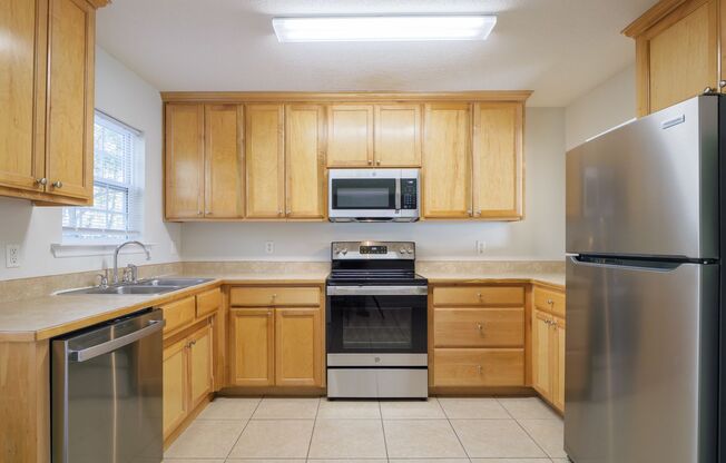 2 beds, 2.5 baths, 940 sqft, $995, Unit 745 - Apt G48