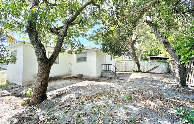 Renovated 3 bed/2 baths house, gated, centrally located in Miami!