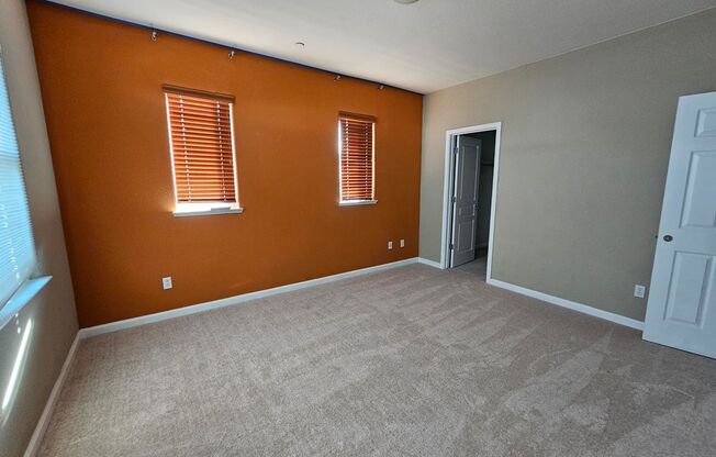 Modern Spacious Townhome in San Pablo