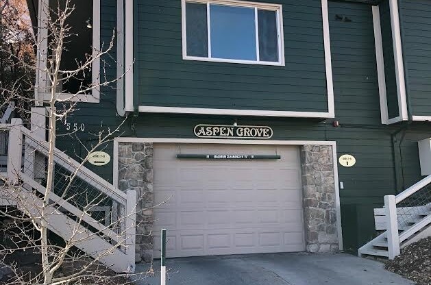 Lower Deer Valley Condo close to Main