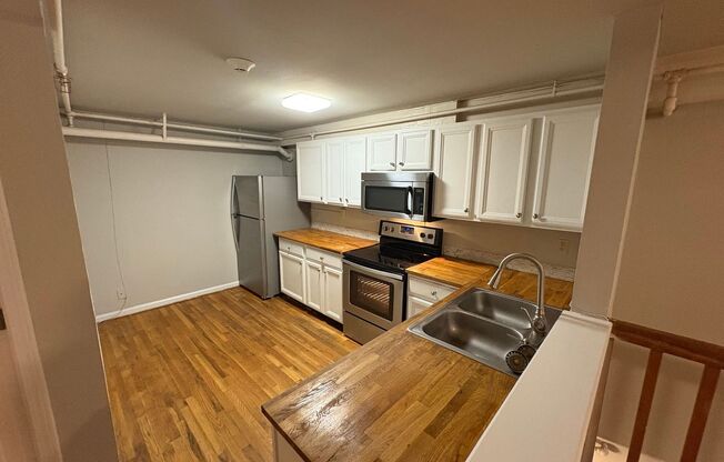 400 E Clayton St Residential Complex