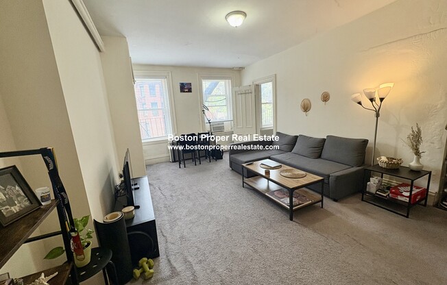 255 NEWBURY ST