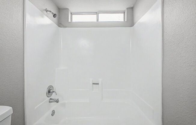 2 beds, 1 bath, 500 sqft, $925, Unit 102