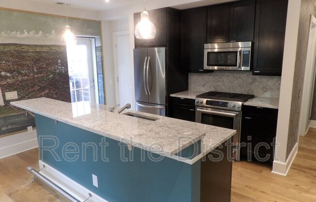 2926 Porter St NW Unit 203