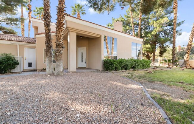Stunning Corner Lot with 4 Large Bedroom Luxury Home in Guard Gated Painted Desert Golfing Community