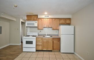 1 bed, 1 bath, $750, Unit #15