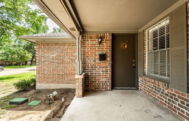2 Bedroom 2 Bath with 1 Garage Space