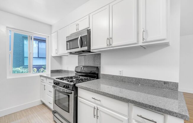 814 S. Sherbourne Dr