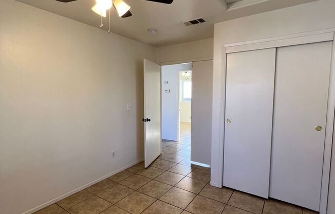 2 beds, 1 bath, 850 sqft, $1,550