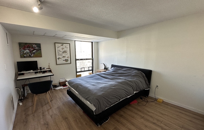 2 beds, 2 baths, 1,257 sqft, $4,300, Unit 301