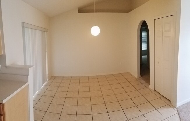 3 beds, 2 baths, $1,895