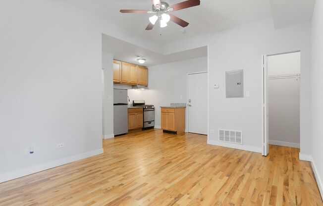 Studio, 1 bath, 250 sqft, $1,295, Unit 7456-2E