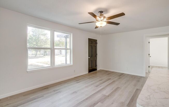 Remodeled 3 Bed, 1 Bath Home in Morningside Park Addition- 76110