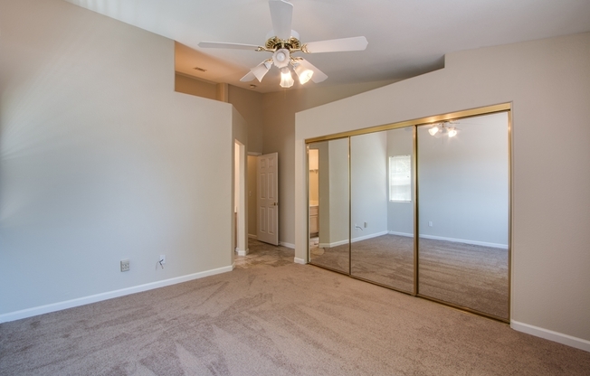 Charming 3 bedroom 2 bath in heart of Summerlin!