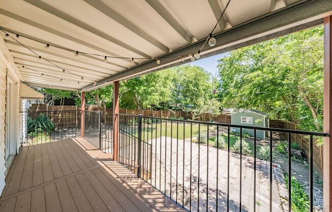 Excellent 2 bedroom 1 bath in Arlington Heights area