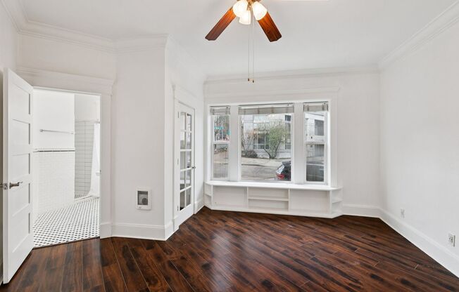 Studio, 1 bath, 375 sqft, $1,425, Unit 209