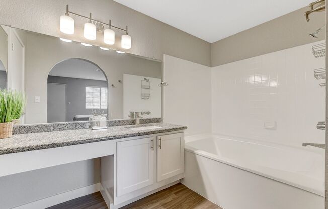 2 beds, 2 baths, 1,050 sqft, $1,300