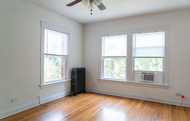 2 beds, 1 bath, 650 sqft, $1,825, Unit 4730-1B