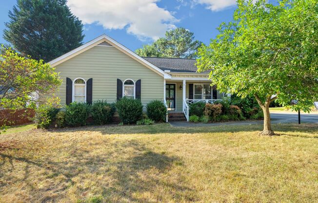 3 Bedroom Home with Fenced Yard Available August!