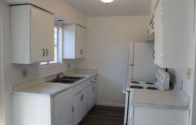 2 beds, 1 bath, $1,500