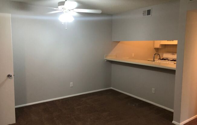 2 beds, 2 baths, 955 sqft, $1,149, Unit 5909B