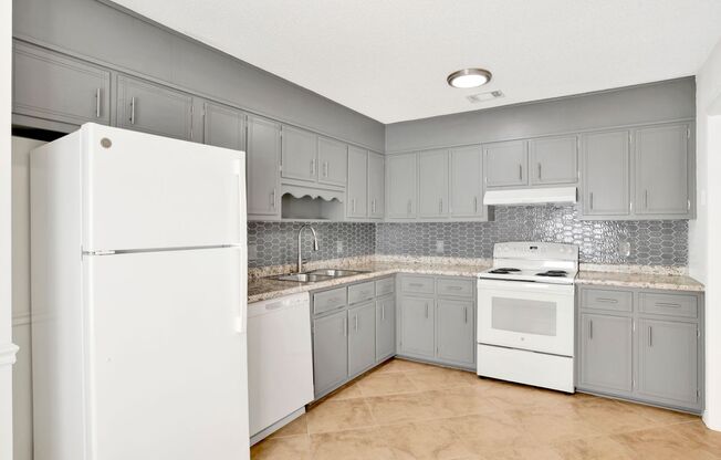 2 beds, 1 bath, $1,225, Unit UNIT B