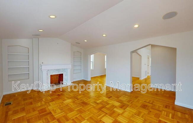 2236 15 AVE