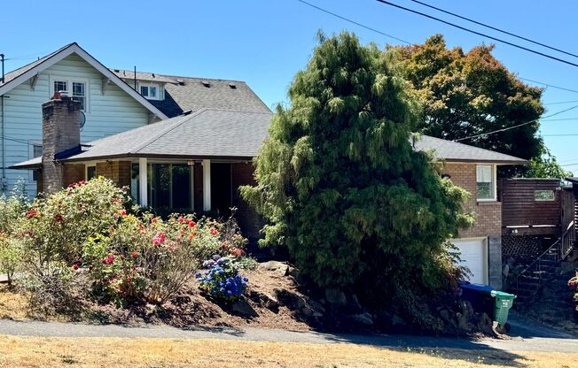 Phinney Ridge Home