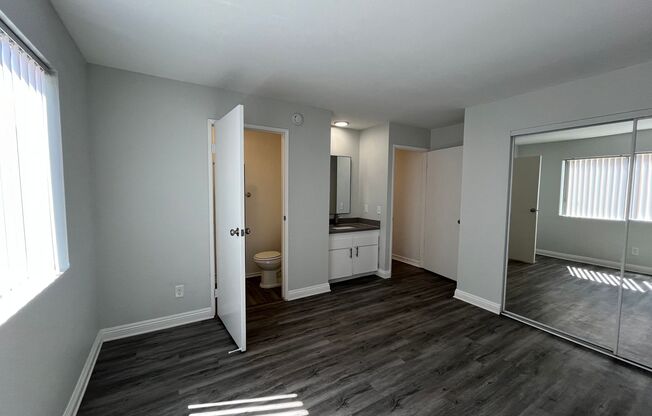 2 beds, 1.5 baths, 1,050 sqft, $2,048, Unit 305
