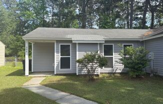 2 bedroom, 1 bath Duplex