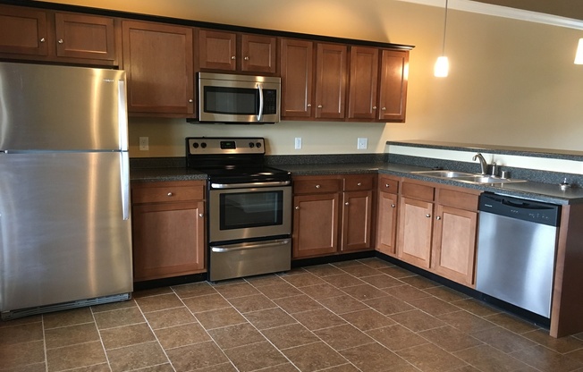 2 beds, 2.5 baths, 1,115 sqft, $1,055, Unit 031