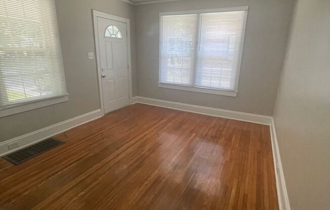 Adorable 2 bedroom 1 bath duplex. Located in the Lockwood area