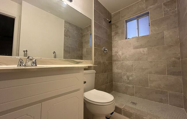 1101 N April #A, Mesa, AZ 85203