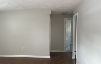 2 beds, 1 bath, 900 sqft, $2,100, Unit B