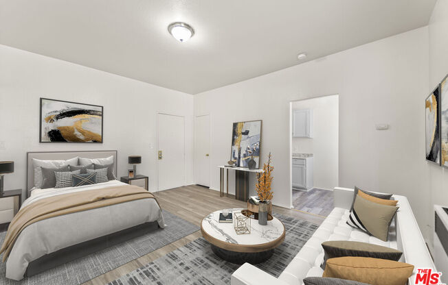 842 W 83 ST